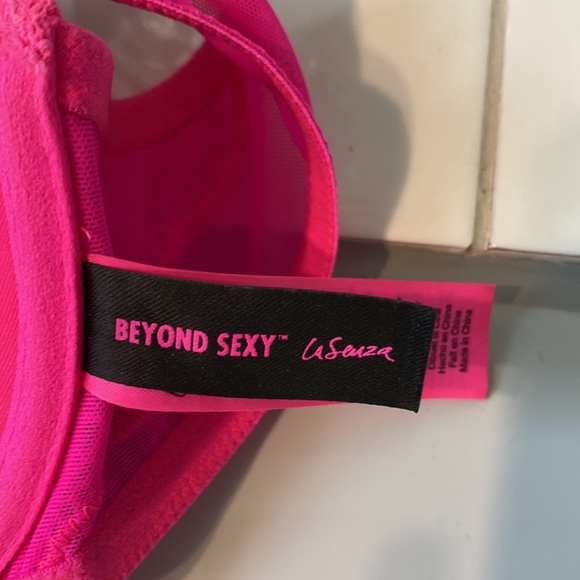 💖BEYOND SEXY La Senza limited edition ribbon & jewel embellished bra 36A PINK - Picture 8 of 11